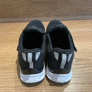 COPY - Black, size 8, gently worn cycling shoes!